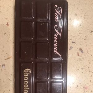 Too faced chocolate bar eye shadow palette